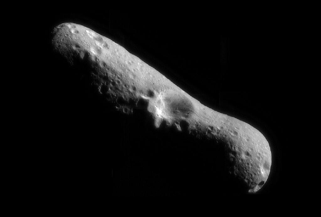 Space Rock of Love: Asteroid Eros Attracts Skywatchers in Earth Flyby